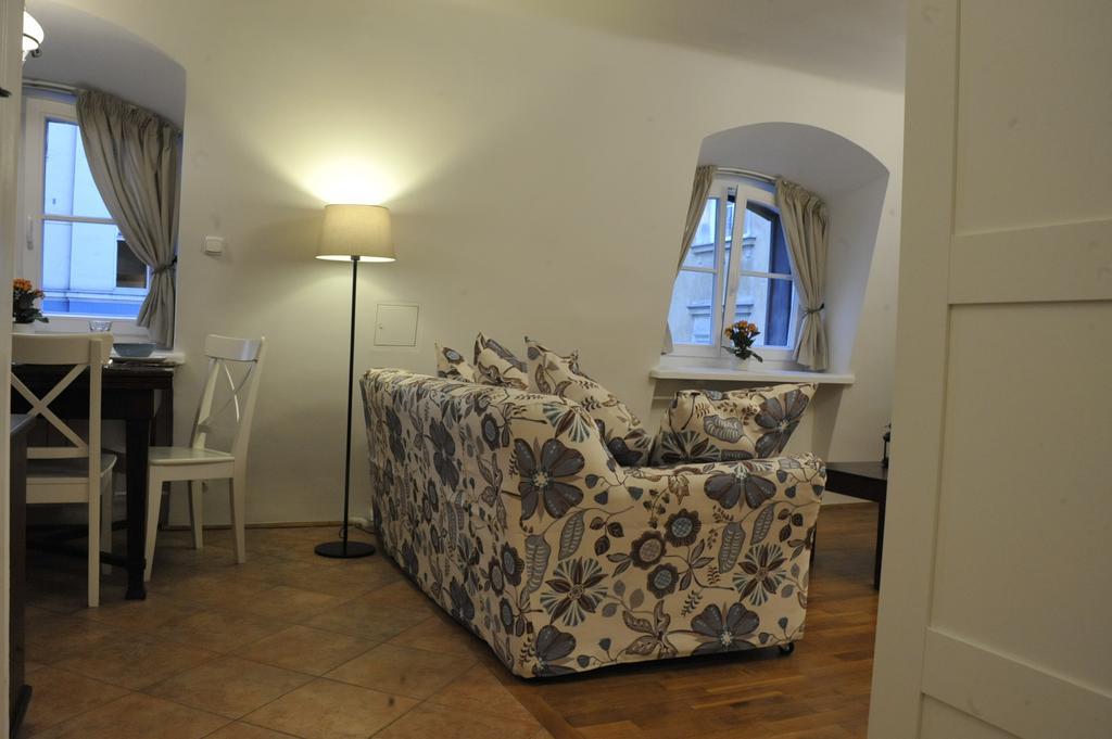 Milotu - Apartament Uniwersytecki Warszawa Eksteriør bilde